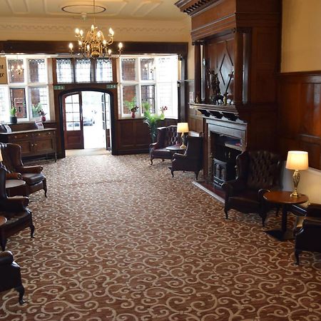 Russ Hill Hotel Charlwood Bagian luar foto