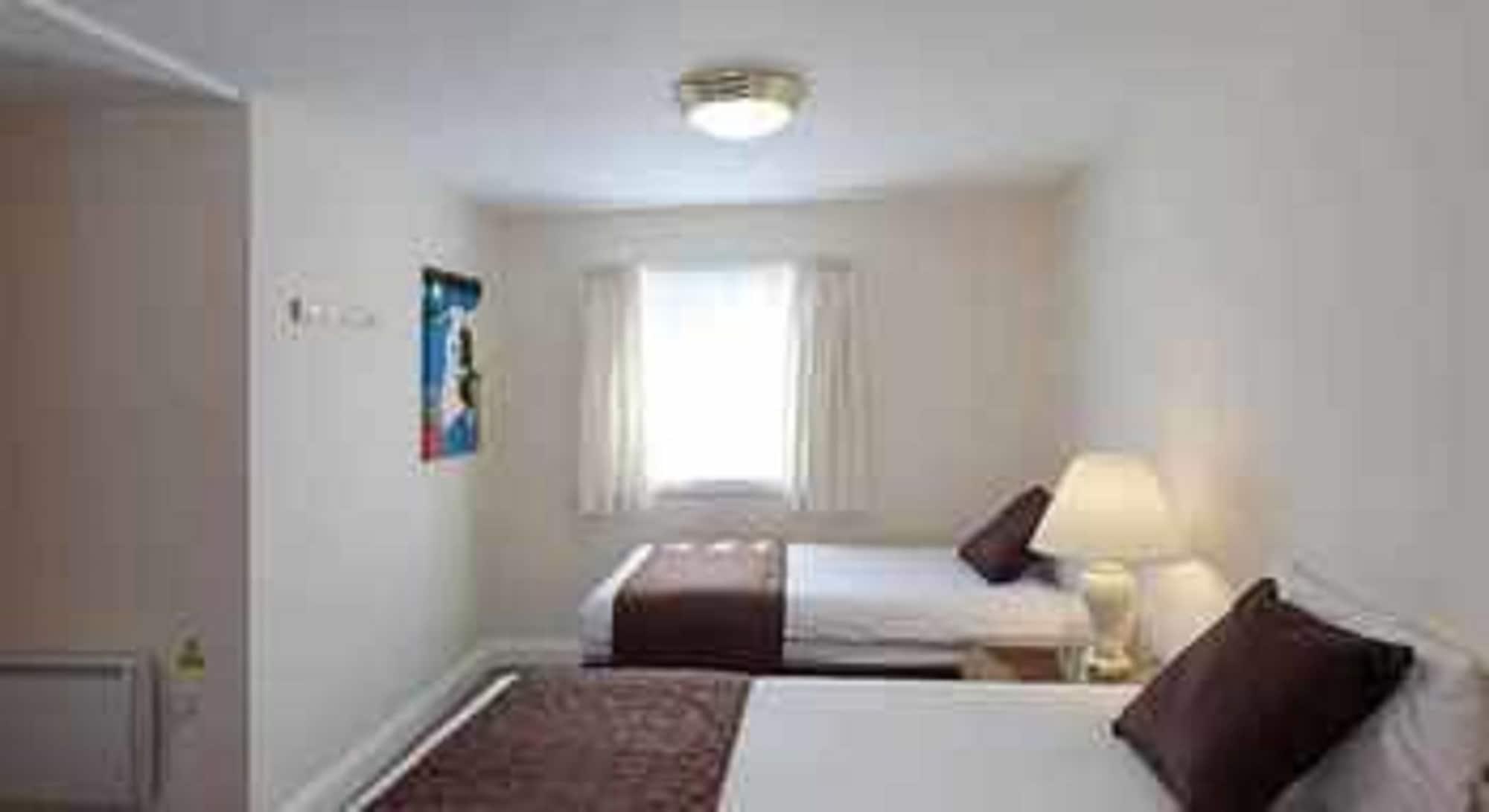 Russ Hill Hotel Charlwood Bagian luar foto
