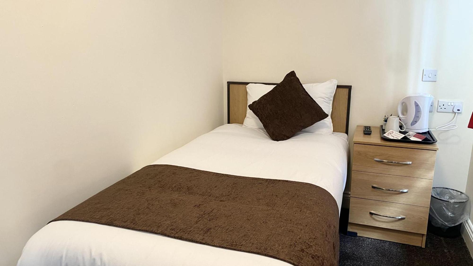 Russ Hill Hotel Charlwood Bagian luar foto